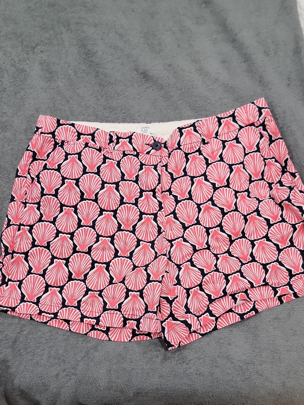 Crown And Ivy Seashell Shorts